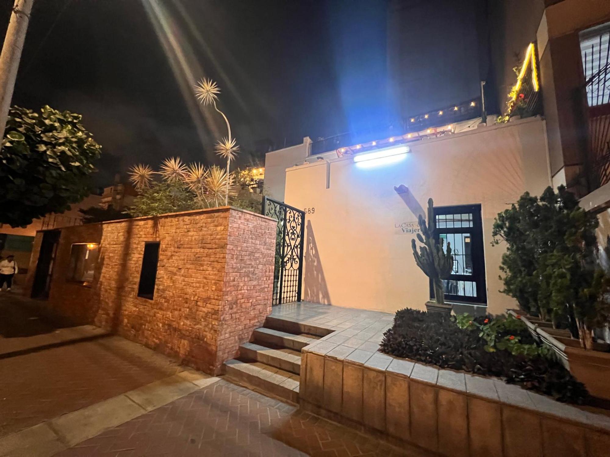 La Casa Del Viajero Bed & Breakfast ลิมา ภายนอก รูปภาพ