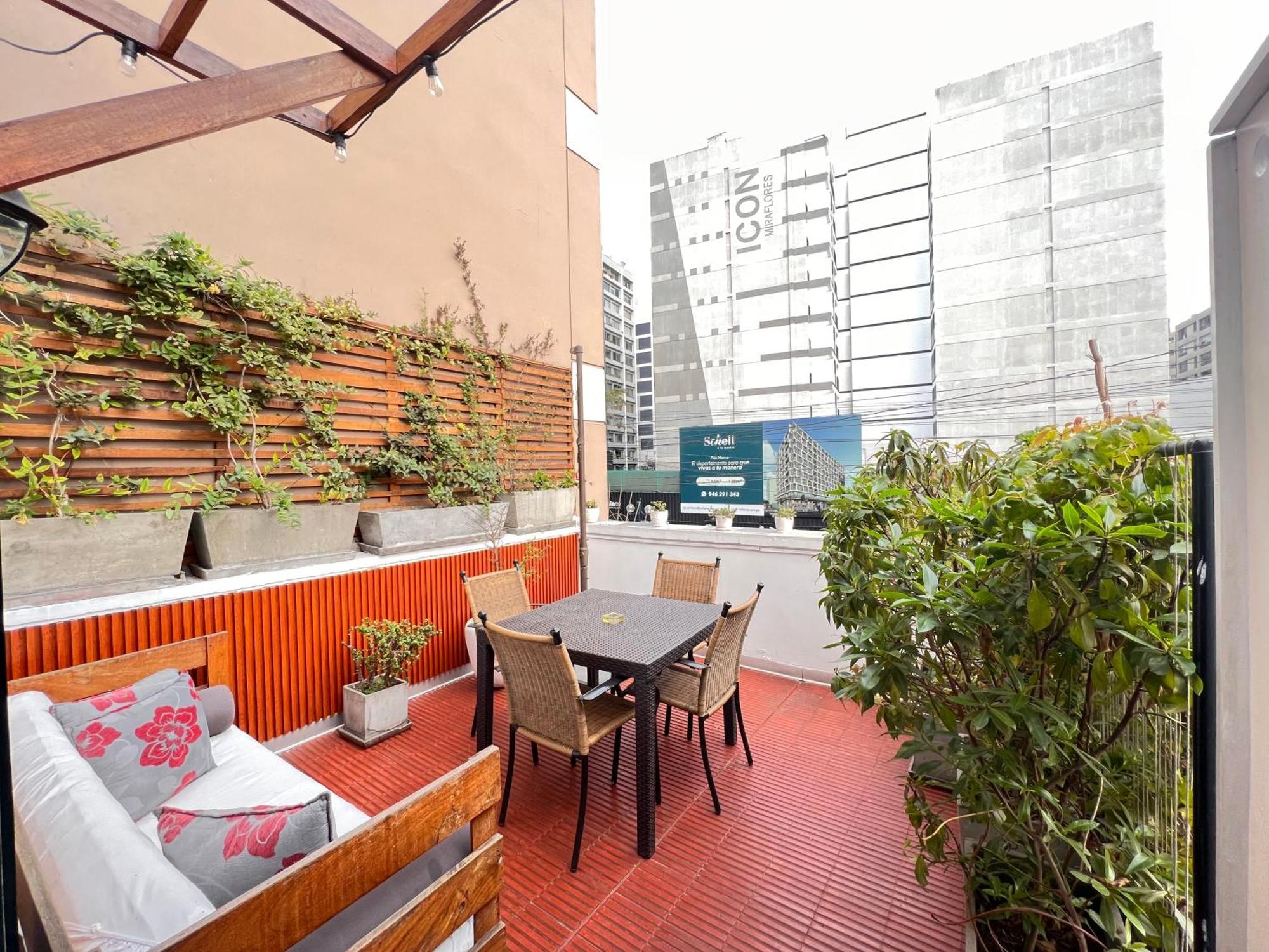 La Casa Del Viajero Bed & Breakfast ลิมา ภายนอก รูปภาพ