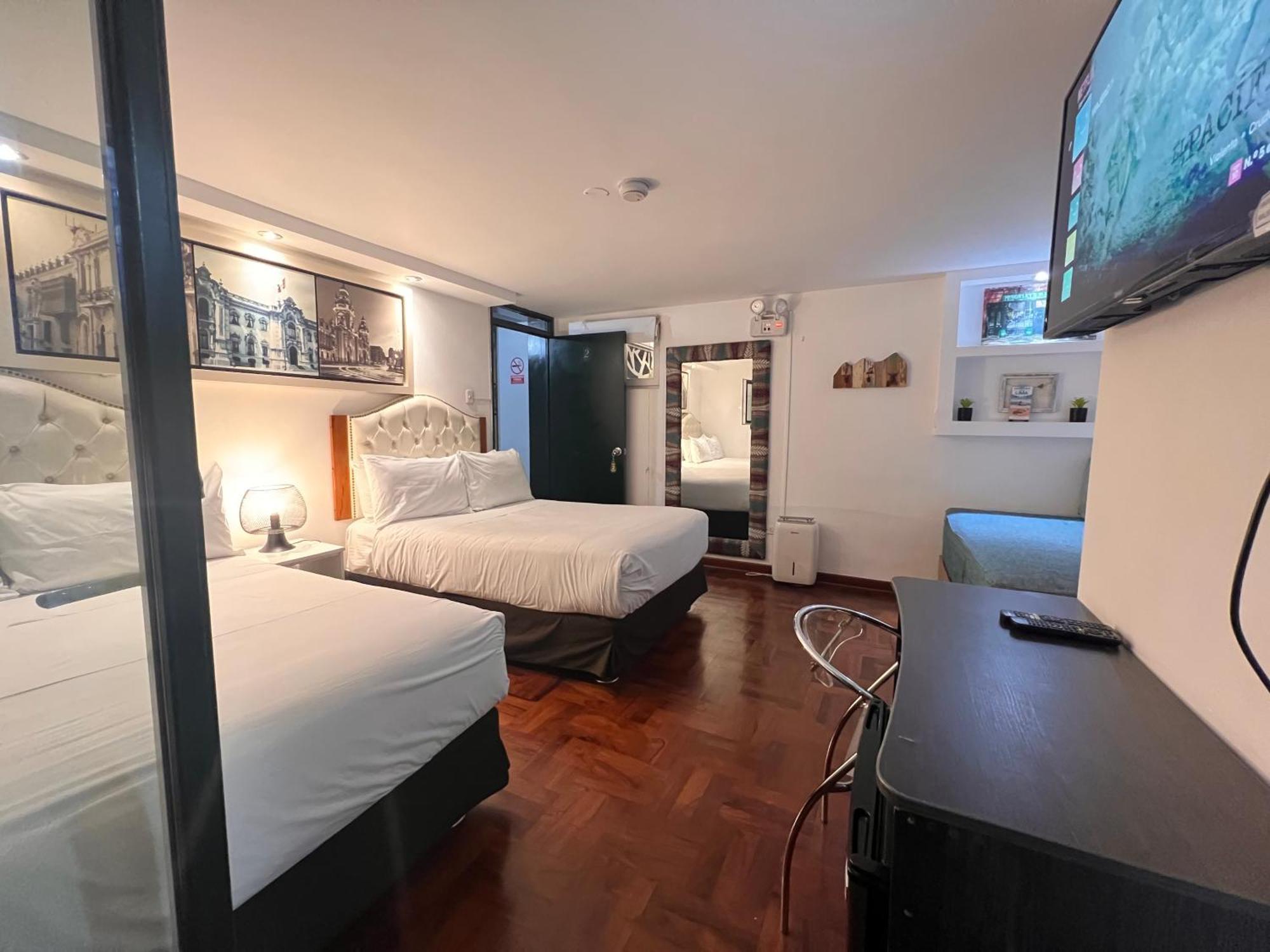 La Casa Del Viajero Bed & Breakfast ลิมา ภายนอก รูปภาพ