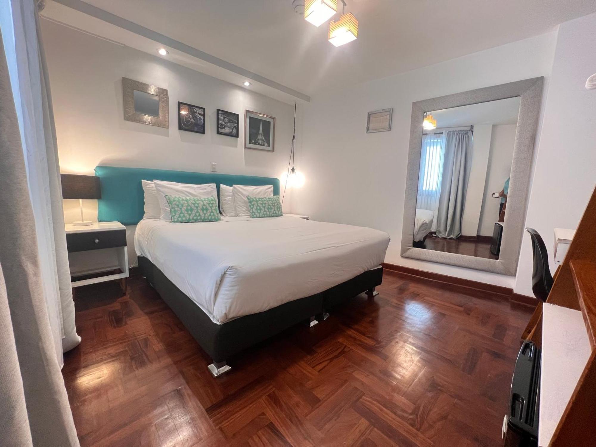 La Casa Del Viajero Bed & Breakfast ลิมา ภายนอก รูปภาพ