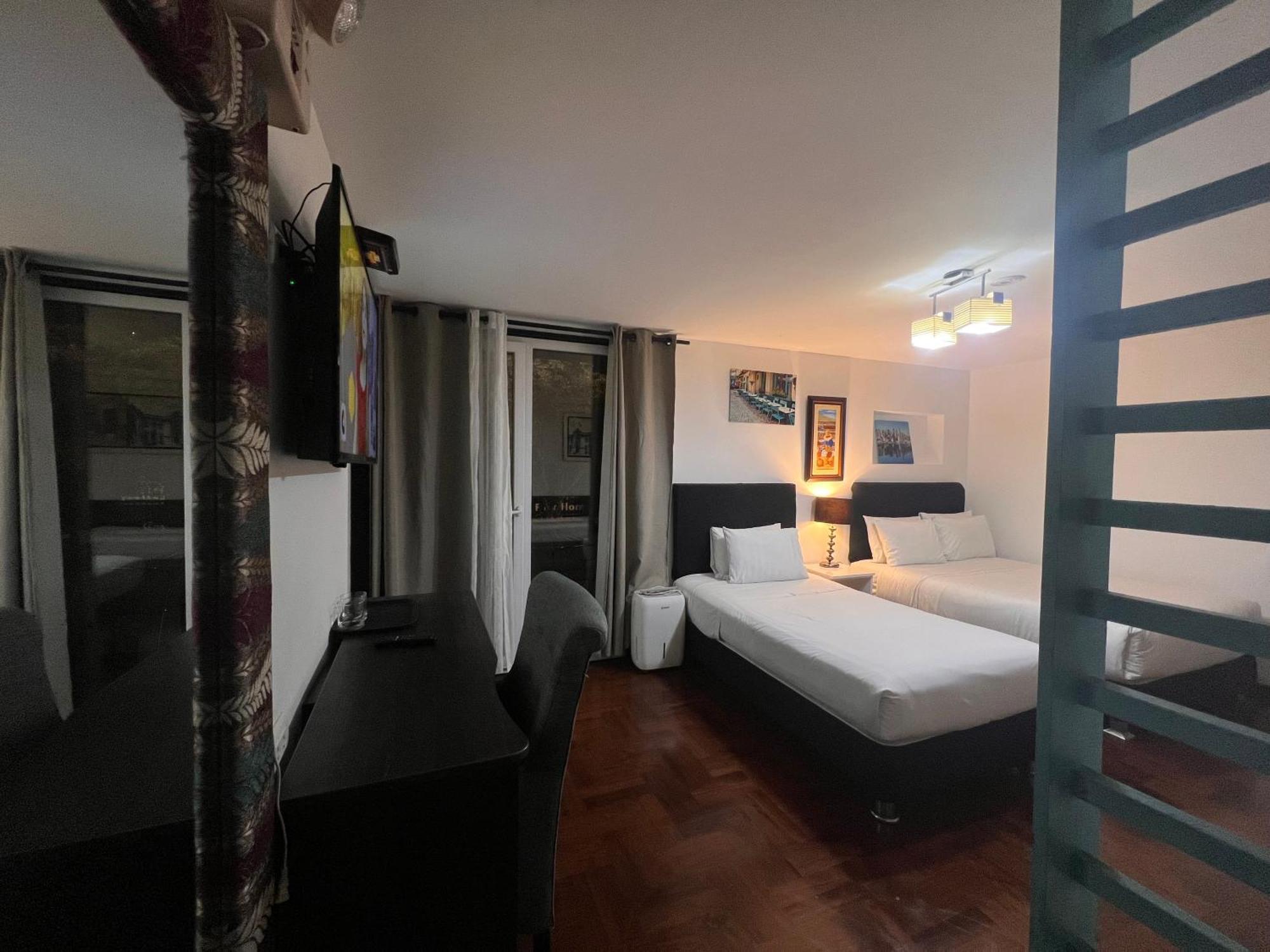 La Casa Del Viajero Bed & Breakfast ลิมา ภายนอก รูปภาพ